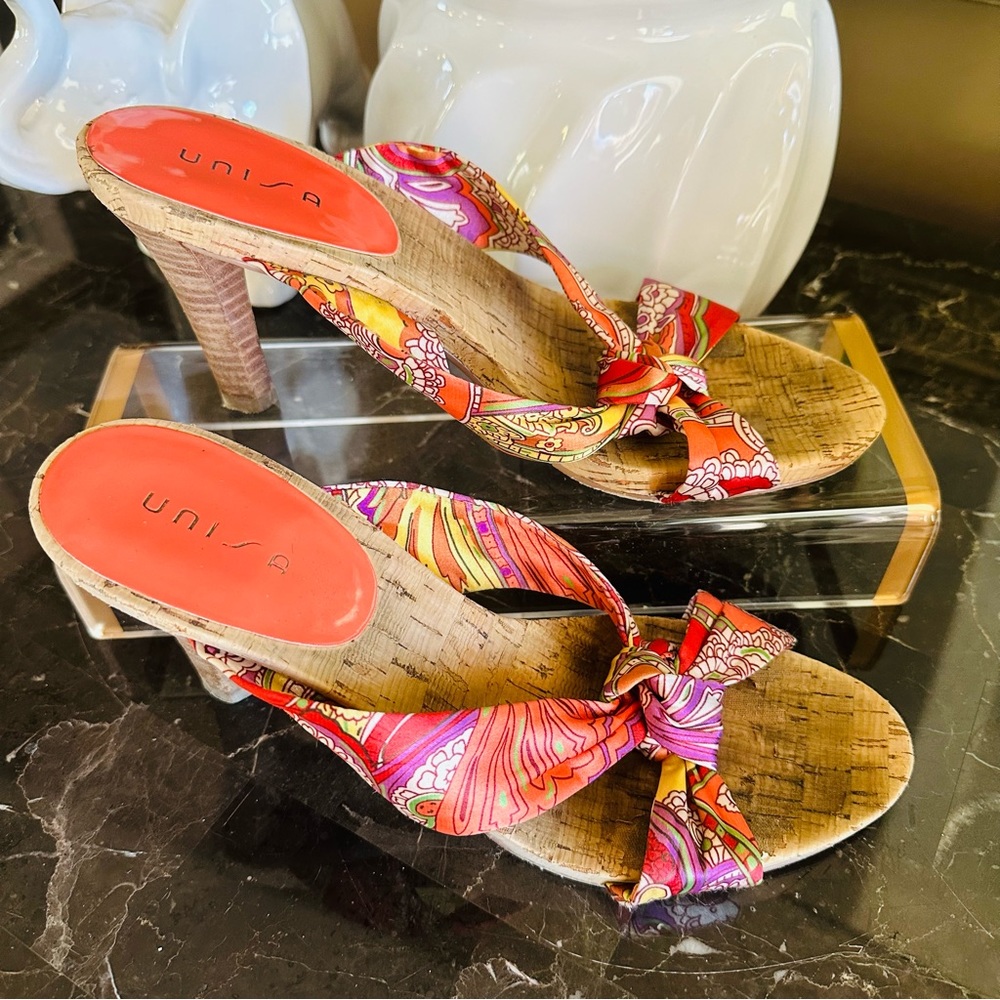 UNISA VIBRANT CLOTH PAISLEY STRAP HIGH HEEL SIZE 9M W/ 4” HEEL GOOD STYLISH - Picture 4 of 11